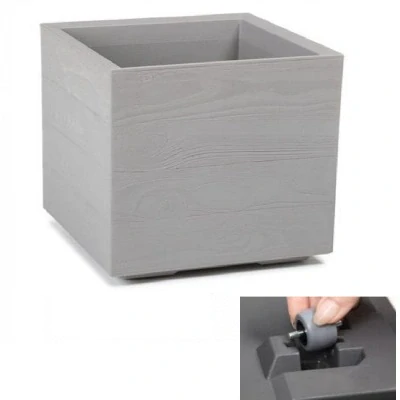 Záhradný kvetináč na kolieskach imitácia dreva KARO 40x40x40 sivý